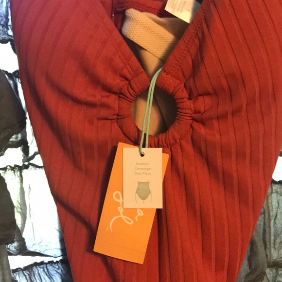 Kona Sol swimsuit NWT - Picture 4 of 8